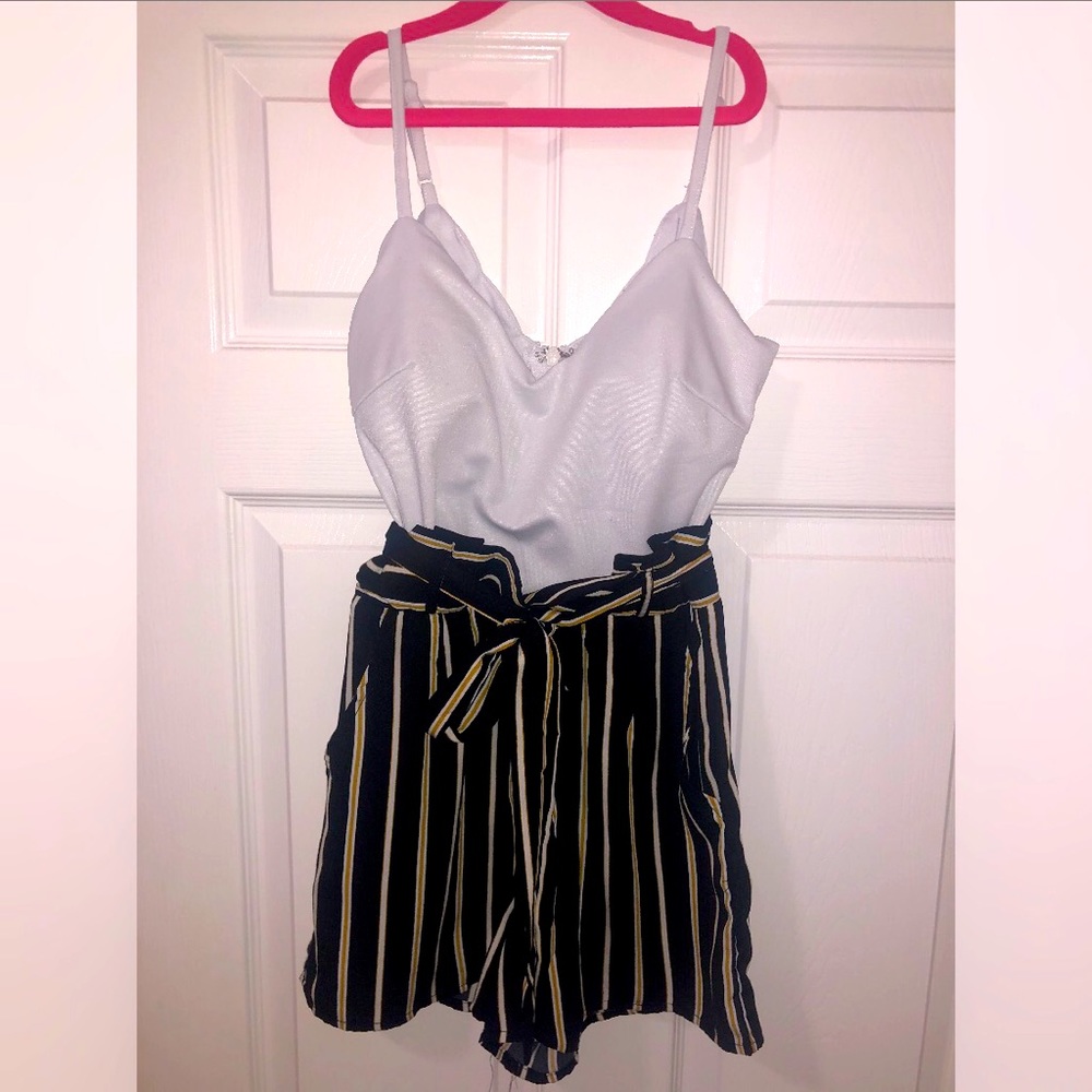 Romper XS - Fashion Nova - white, blue & yellow